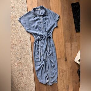 Never Worn TALULAH Light Blue Denim Button-Down Midi Dress with Tie